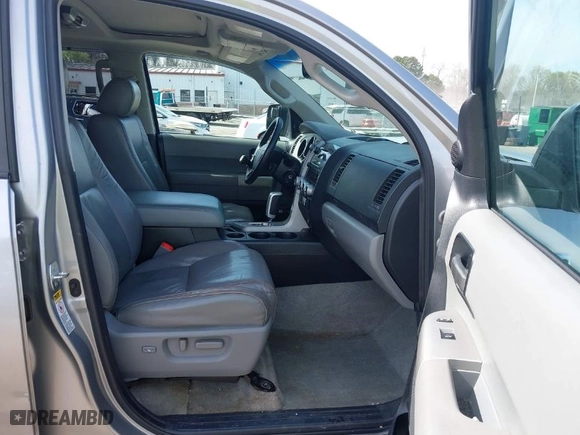 2008 Toyota Sequoia Ltd with VIN 5TDBY68A98S000170, listed as a IAAI auction lot 41842969 with 341,672 mi miles. Bid and sale history available at carsss.com. Image 5.