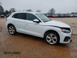 2021 Audi Q5 Premium Plus with VIN WA1BAAFY2M2021493, listed as a Copart auction lot 67912862 with 28,067 mi miles. Bid and sale history available at carsss.com. Image 4.