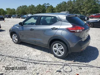 2020 Nissan Kicks S with VIN 3N1CP5BV2LL550115, listed as a Copart auction lot 52323445 with 38,984 mi miles and Salvage Title. Bid and sale history available at carsss.com. Image 2.
