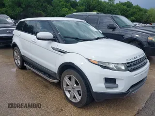 2013 Land Rover Range Rover Evoque Pure z VIN SALVN2BG8DH733765, wystawiony jako IAAI lot #42189997 z przebiegiem 120 927 mil mil oraz . Historia ofert i sprzedaży dostępna na DreamBid. Obrazek 1.