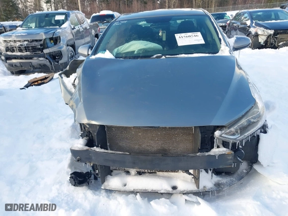 2018 Hyundai Elantra Value Edition with VIN KMHD84LF0JU511862, listed as a IAAI auction lot 41560546 with 121,937 mi miles. Bid and sale history available at carsss.com. Image 11.