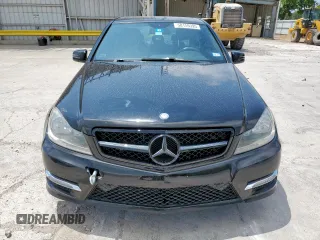 2014 Mercedes-Benz C 250 Sport with VIN WDDGF4HB9ER319044, listed as a Copart auction lot 58159395 with 122,330 mi miles and Clean title. Bid and sale history available at DreamBid. Image 5.