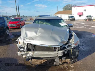 2010 Ford Taurus Limited with VIN 1FAHP2FW1AG101231, listed as a IAAI auction lot 41649972 with 75,147 mi miles. Bid and sale history available at carsss.com. Image 12.