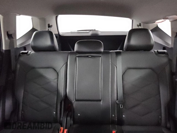 2024 Volkswagen Atlas SE with VIN 1V2WR2CA4RC536380, listed as a Copart auction lot 57678825 with 35,361 mi miles and Clean title. Bid and sale history available at DreamBid. Image 9.