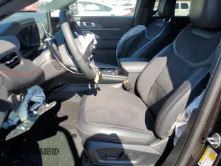 2025 Ford Explorer ST with VIN 1FMWK8GC5SGA97088, listed as a Copart auction lot 45224965 with 625 mi miles and Salvage Title. Bid and sale history available at carsss.com. Image 7.