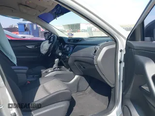 2017 Nissan Rogue S with VIN JN8AT2MV0HW007749, listed as a IAAI auction lot 41894065 with 75,411 mi miles and . Bid and sale history available at carsss.com. Image 5.