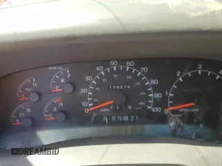 1999 Ford F-250 XL with VIN 1FTNX21S2XED58694, listed as a Copart auction lot 51462255 with 178,574 mi miles and Salvage title. Bid and sale history available at DreamBid. Image 9.