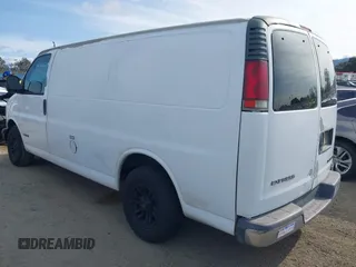 2002 Chevrolet City Express Cargo z VIN 1GCEG15W121226906, wystawiony jako IAAI lot #41882849 z przebiegiem 184 790 mil mil oraz . Historia ofert i sprzedaży dostępna na DreamBid. Obrazek 3.