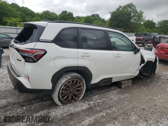 2025 Subaru Forester с VIN JF2SLDFC4SH520846, выставлен на аукционе Copart как лот 56168425 с пробегом 1 075 миль миль и Списание • Salvage title. История ставок и продаж доступна на DreamBid. Изображение 3.