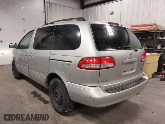 2003 Toyota Sienna LE with VIN 4T3ZF13C53U528294, listed as a IAAI auction lot 41550248 with 192,907 mi miles. Bid and sale history available at carsss.com. Image 3.
