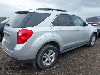 2015 Chevrolet Equinox LT with VIN 2GNALBEK3F6215221, listed as a IAAI auction lot 42177610 with 118,199 mi miles. Bid and sale history available at carsss.com. Image 4.