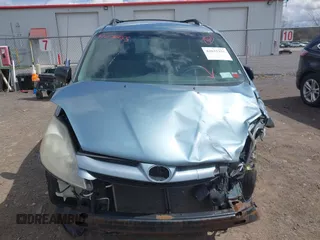2008 Toyota Sienna CE with VIN 5TDZK23C58S166087, listed as a IAAI auction lot 42032255 with 258,100 mi miles. Bid and sale history available at carsss.com. Image 6.