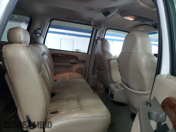 2001 Ford Excursion Limited with VIN 1FMNU43S51EC36951, listed as a Copart auction lot 58416995 with 199,911 mi miles and Salvage title. Bid and sale history available at DreamBid. Image 11.