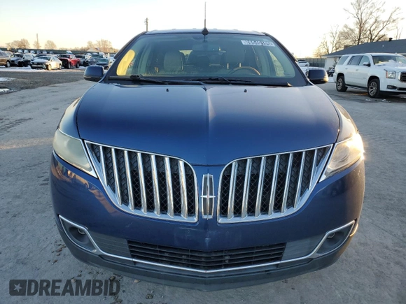 2012 Lincoln MKX with VIN 2LMDJ6JK8CBL14032, listed as a Copart auction lot 88640105 with 153,178 mi miles and Clean Title. Bid and sale history available at carsss.com. Image 5.