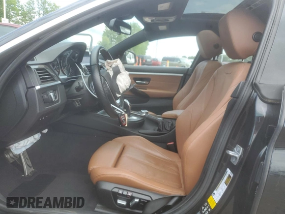 2016 BMW 4 Series 428i xDrive z VIN WBA4C9C53GG137324, wystawiony jako Copart lot #56795105 z przebiegiem 71 264 mil mil oraz Szkoda całkowita • Salvage title. Historia ofert i sprzedaży dostępna na DreamBid. Obrazek 7.