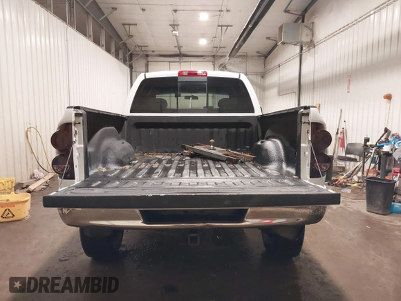 2007 Dodge Ram 2500 SLT with VIN 1D7KS28C87J567211, listed as a IAAI auction lot 41344967 with 194,618 mi miles. Bid and sale history available at carsss.com. Image 17.