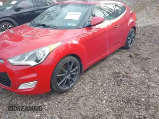 2012 Hyundai Veloster w/Black Int z VIN KMHTC6AD4CU072868, wystawiony jako IAAI lot #42029030 z przebiegiem 112 817 mil mil oraz . Historia ofert i sprzedaży dostępna na DreamBid. Obrazek 6.