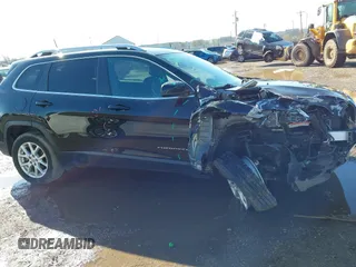 2018 Jeep Cherokee Latitude Plus with VIN 1C4PJLLB1JD552353, listed as a IAAI auction lot 41857521 with 69,880 mi miles. Bid and sale history available at carsss.com. Image 13.