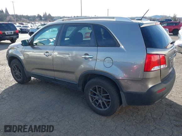2011 Kia Sorento LX with VIN 5XYKT3A15BG180713, listed as a IAAI auction lot 41556092 with 135,146 mi miles. Bid and sale history available at carsss.com. Image 3.