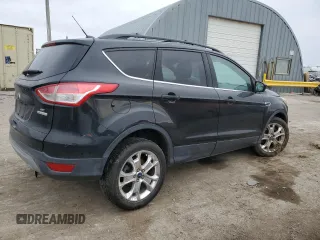 2013 Ford Escape SE with VIN 1FMCU0GXXDUB76102, listed as a Copart auction lot 44226025 with 104,127 mi miles and Salvage Title. Bid and sale history available at DreamBid. Image 3.