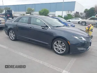 2013 Lincoln MKZ Hybrid with VIN 3LN6L2LU7DR820041, listed as a IAAI auction lot 42068963 with 265,256 mi miles. Bid and sale history available at carsss.com. Image 1.