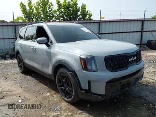 2024 Kia Telluride EX with VIN 5XYP3DGC9RG428637, listed as a IAAI auction lot 40288347 with 26,854 mi miles and . Bid and sale history available at carsss.com. Image 1.