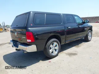 2017 Ram 1500 Big Horn z VIN 1C6RR7LM4HS882771, wystawiony jako IAAI lot #42401357 z przebiegiem 81 646 mil mil oraz . Historia ofert i sprzedaży dostępna na DreamBid. Obrazek 4.