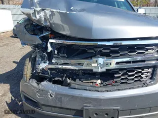 2019 Chevrolet Tahoe LT with VIN 1GNSKBKC0KR121493, listed as a IAAI auction lot 41656734 with 163,994 mi miles. Bid and sale history available at carsss.com. Image 6.