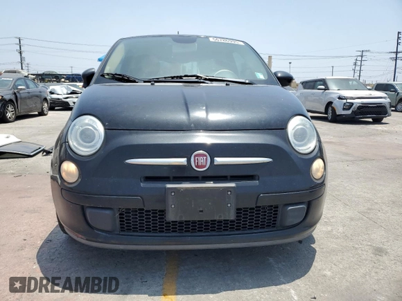 2013 FIAT 500 Pop z VIN 3C3CFFAR5DT745061, wystawiony jako Copart lot #56786995 z przebiegiem 138 188 mil mil oraz Czysty tytuł • Clean title. Historia ofert i sprzedaży dostępna na DreamBid. Obrazek 5.