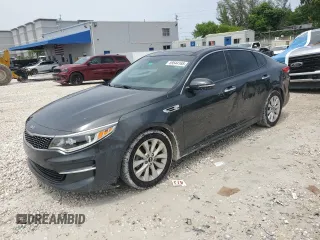 2016 Kia Optima EX z VIN 5XXGU4L32GG006195, wystawiony jako Copart lot #59544165 z przebiegiem 70 116 mil mil oraz Szkoda całkowita • Salvage title. Historia ofert i sprzedaży dostępna na DreamBid. Obrazek 1.