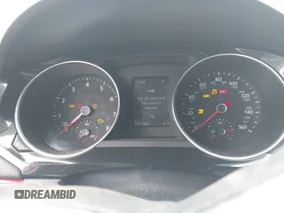 2017 Volkswagen Jetta GLI z VIN 3VW4T7AJ8HM349440, wystawiony jako IAAI lot #42491919 z przebiegiem 141 764 mil mil oraz . Historia ofert i sprzedaży dostępna na DreamBid. Obrazek 7.