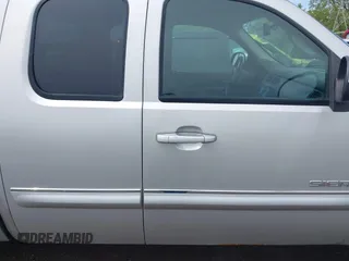 2010 GMC Sierra 1500 SLE z VIN 1GTSKVE30AZ167653, wystawiony jako IAAI lot #42085050 z przebiegiem 118 473 mil mil oraz . Historia ofert i sprzedaży dostępna na DreamBid. Obrazek 13.