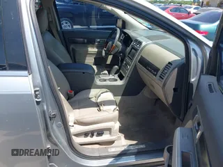 2007 Lincoln MKX with VIN 2LMDU68C87BJ28759, listed as a IAAI auction lot 42028755 with 177,405 mi miles. Bid and sale history available at carsss.com. Image 5.