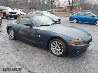 2004 BMW Z4 2.5i with VIN 4USBT33554LR67386, listed as a IAAI auction lot 41454676 with 96,945 mi miles. Bid and sale history available at carsss.com. Image 1.