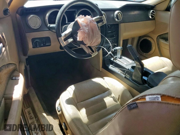 2007 Ford Mustang GT Deluxe с VIN 1ZVHT82H875278618, выставлен на аукционе Copart как лот 60474805 с пробегом Не указан миль и Списание • Salvage title. История ставок и продаж доступна на DreamBid. Изображение 8.