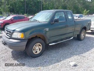 2003 Ford F-150 XL z VIN 1FTRX18L13NB27919, wystawiony jako IAAI lot #42313184 z przebiegiem 113 846 mil mil oraz . Historia ofert i sprzedaży dostępna na DreamBid. Obrazek 2.