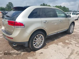 2011 Lincoln MKX with VIN 2LMDJ6JK5BBJ22825, listed as a IAAI auction lot 42158532 with 87,513 mi miles. Bid and sale history available at carsss.com. Image 4.