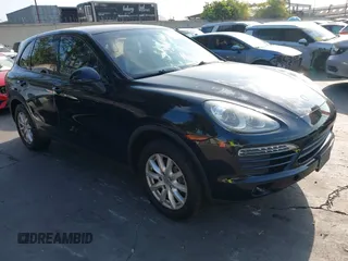 2012 Porsche Cayenne z VIN WP1AA2A27CLA02052, wystawiony jako IAAI lot #42762252 z przebiegiem Nie podano mil oraz . Historia ofert i sprzedaży dostępna na DreamBid. Obrazek 1.