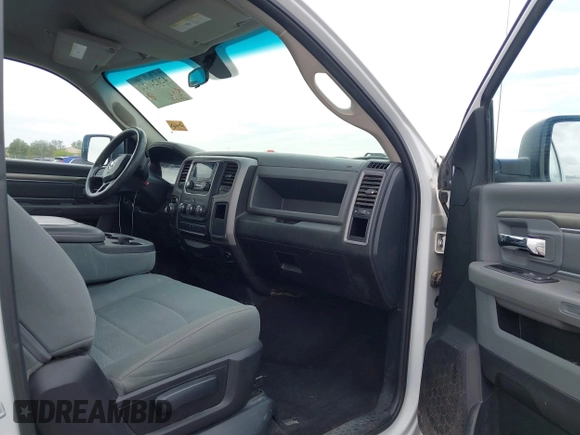2017 Ram 1500 Tradesman with VIN 3C6JR6DG7HG555790, listed as a IAAI auction lot 42024022 with 226,547 mi miles and . Bid and sale history available at DreamBid. Image 5.
