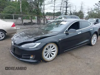 2018 Tesla Model S 75D с VIN 5YJSA1E26JF244843, выставлен на аукционе IAAI как лот 42585984 с пробегом 70 893 миль миль и . История ставок и продаж доступна на DreamBid. Изображение 19.