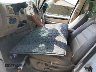 2002 Ford Explorer Eddie Bauer с VIN 1FMDU74E82UC13628, выставлен на аукционе Copart как лот 53943485 с пробегом Не указан миль и Списание • Salvage title. История ставок и продаж доступна на DreamBid. Изображение 7.