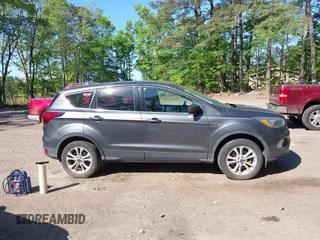2019 Ford Escape SE z VIN 1FMCU9GD7KUB23316, wystawiony jako IAAI lot #42138654 z przebiegiem 145 857 mil mil oraz . Historia ofert i sprzedaży dostępna na DreamBid. Obrazek 13.