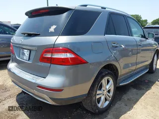 2013 Mercedes-Benz M 350 with VIN 4JGDA5JB7DA131370, listed as a IAAI auction lot 42210940 with 141,164 mi miles and . Bid and sale history available at DreamBid. Image 4.
