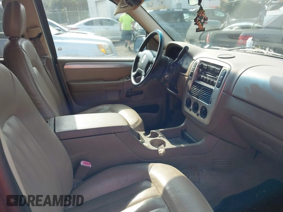 2005 Mercury Mountaineer z VIN 4M2ZU86E65UJ08887, wystawiony jako IAAI lot #42830024 z przebiegiem 112 479 mil mil oraz . Historia ofert i sprzedaży dostępna na DreamBid. Obrazek 5.