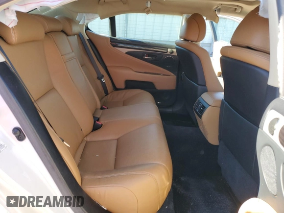2016 Lexus LS 460 with VIN JTHCL5EF9G5026896, listed as a Copart auction lot 86105034 with 33,073 mi miles and Salvage title. Bid and sale history available at DreamBid. Image 10.