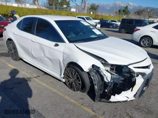 2018 Toyota Camry LE with VIN 4T1B11HKXJU140631, listed as a IAAI auction lot 41761493 with 68,298 mi miles. Bid and sale history available at carsss.com. Image 1.