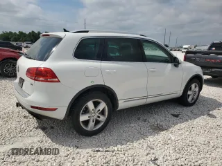 2013 Volkswagen Touareg Lux with VIN WVGEF9BP9DD008658, listed as a Copart auction lot 52585925 with 93,369 mi miles and Salvage Title. Bid and sale history available at DreamBid. Image 3.