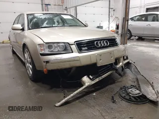 2005 Audi A8 z VIN WAUML44E85N013995, wystawiony jako IAAI lot #42130813 z przebiegiem 53 435 mil mil oraz . Historia ofert i sprzedaży dostępna na DreamBid. Obrazek 6.
