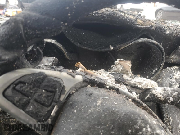 2019 Mercedes-Benz GLC 300 z VIN WDC0G4JB8KV196367, wystawiony jako Copart lot #51844785 z przebiegiem Nie podano mil oraz Szkoda całkowita • Salvage title. Historia ofert i sprzedaży dostępna na DreamBid. Obrazek 9.