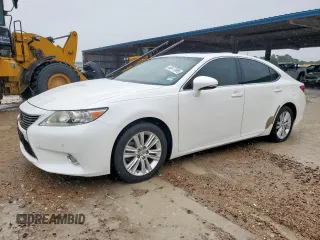 2014 Lexus ES 330 with VIN JTHBK1GG0E2085685, listed as a Copart auction lot 60477095 with 138,699 mi miles and Clean title. Bid and sale history available at DreamBid. Image 1.